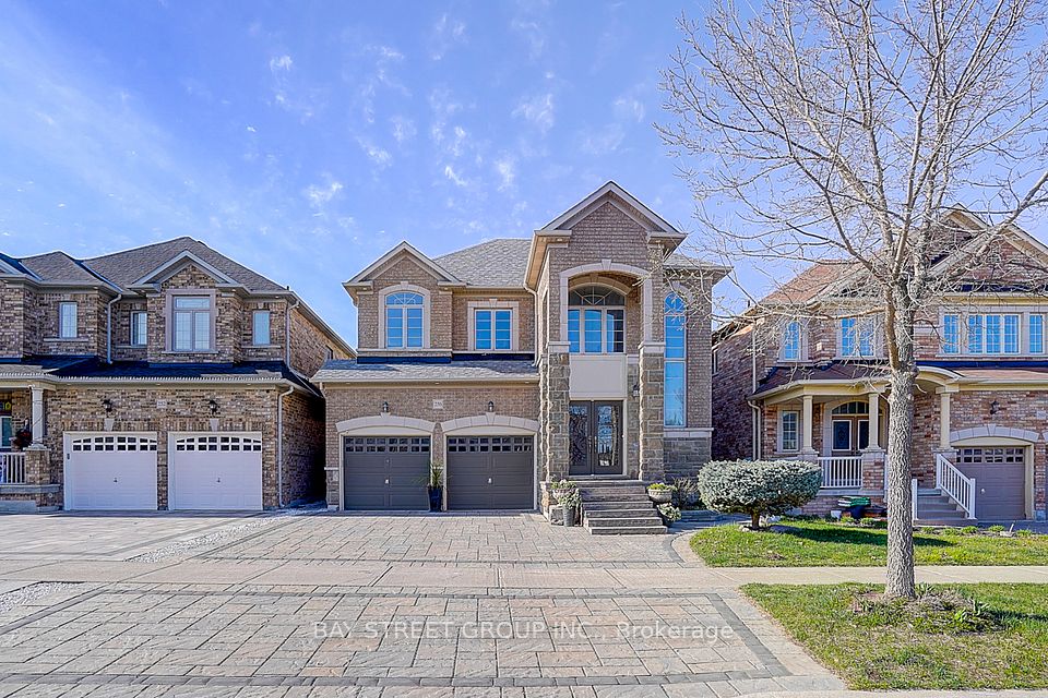 256 Borealis Avenue, Aurora, ON L4G 7T6