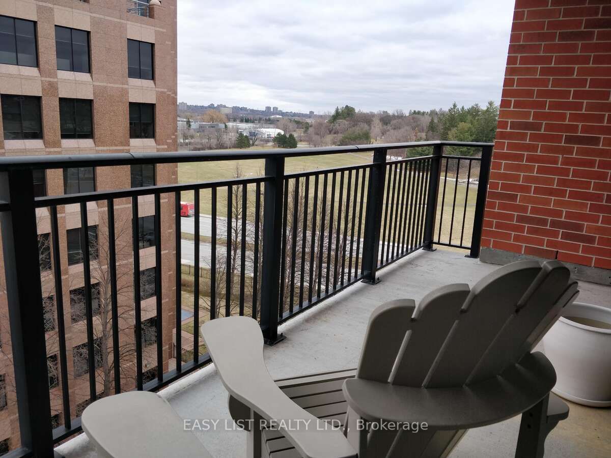 330 Loretta Avenue S, #708