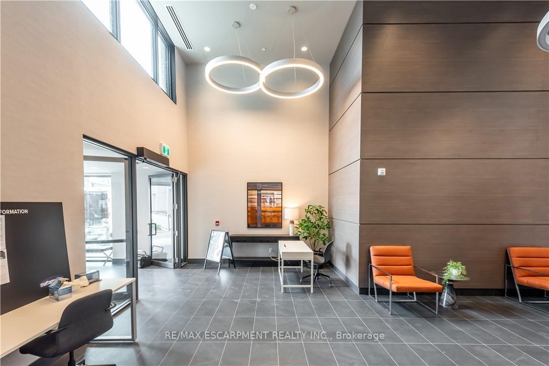 2 Bedrooms Condo at 50 KAITTING, Oakville For sale