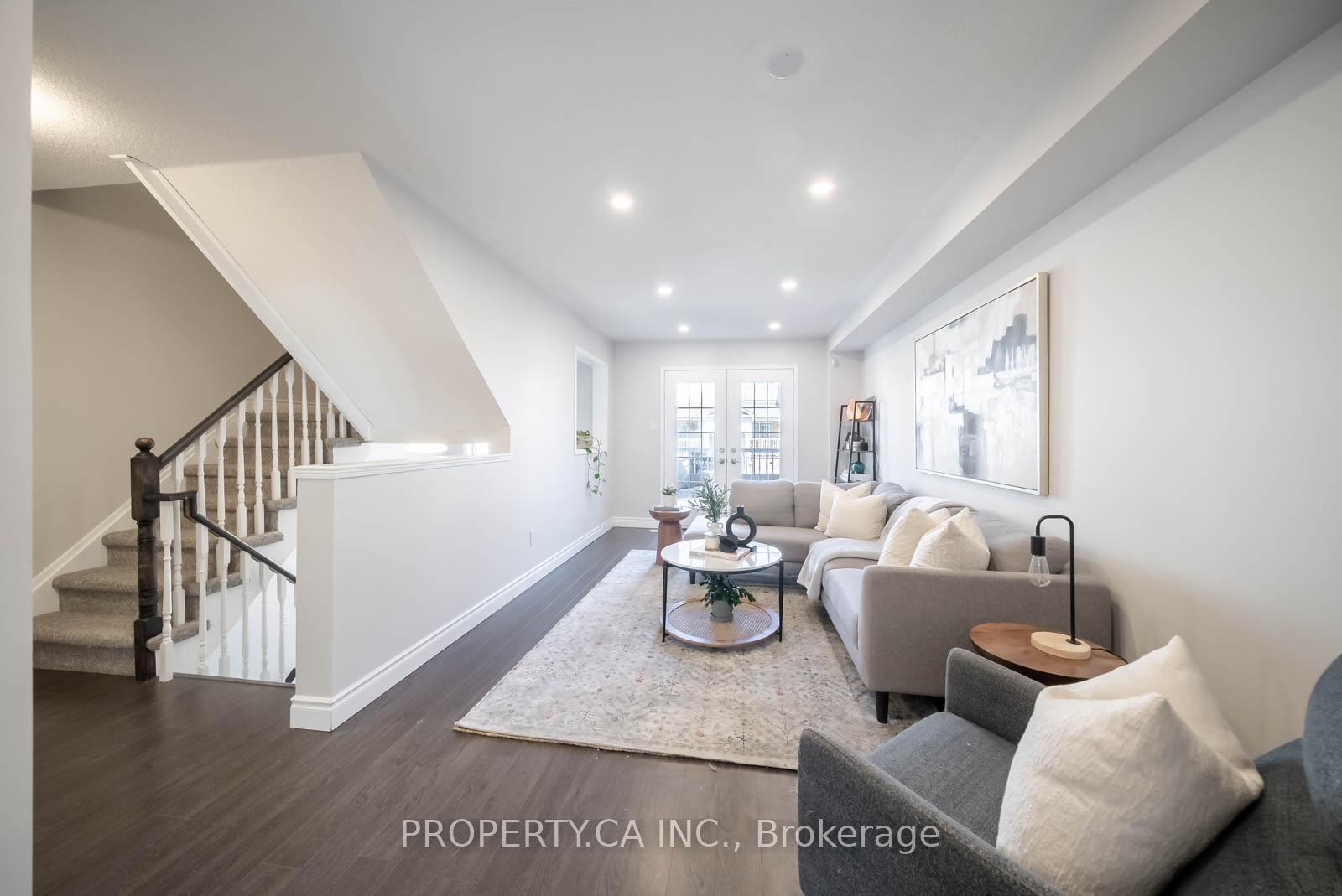 3 Bedrooms Condo at 601 Shoreline, Mississauga For sale