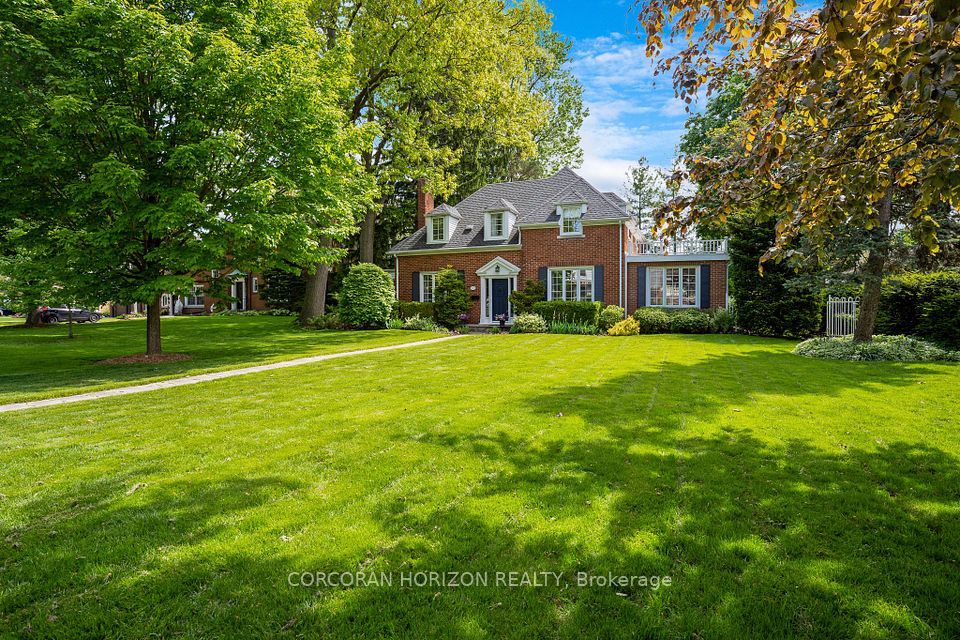 11 Lansdowne Road, Cambridge, ON N1S 2T2
