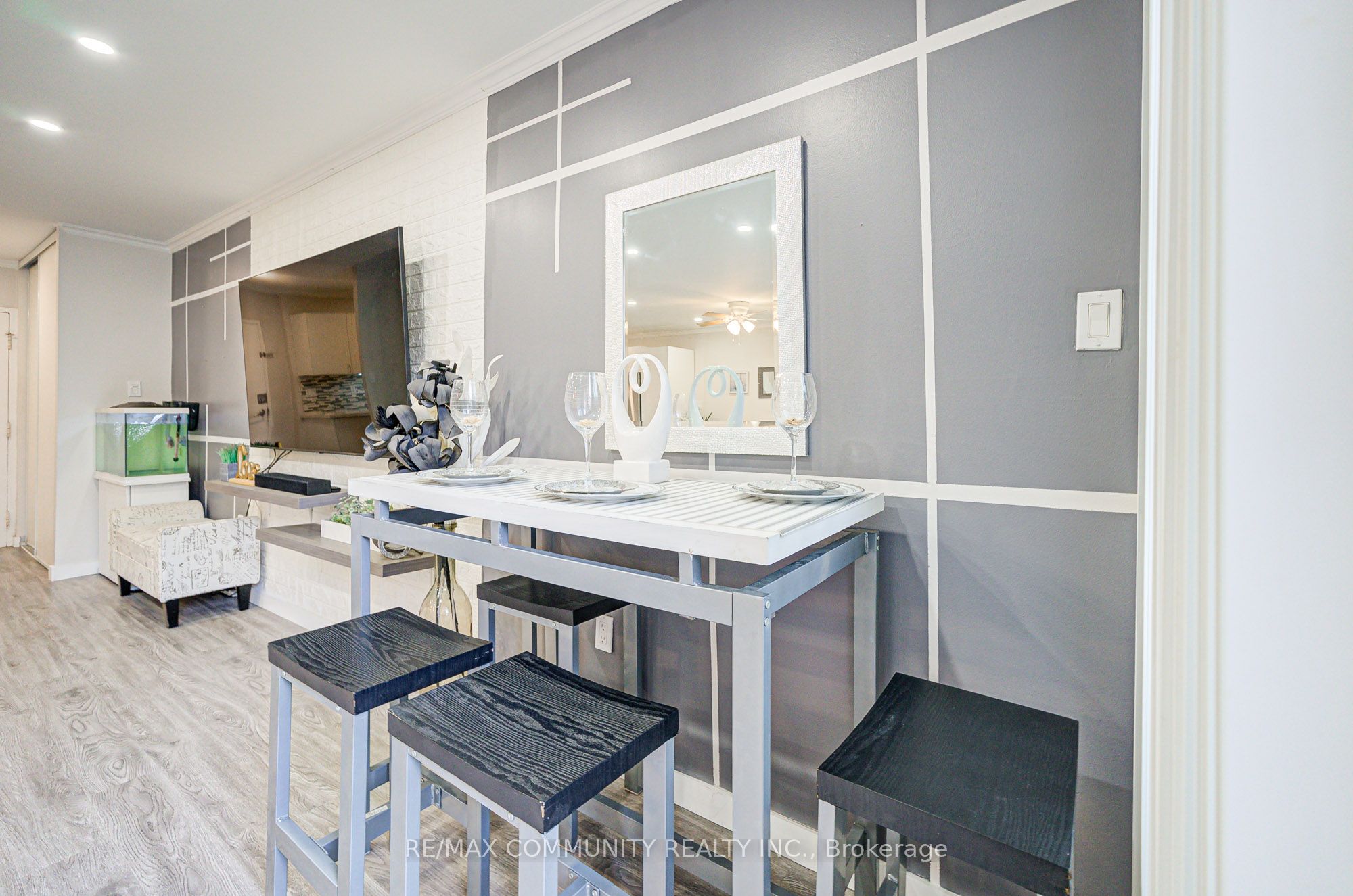 100 Mornelle Court, #1078