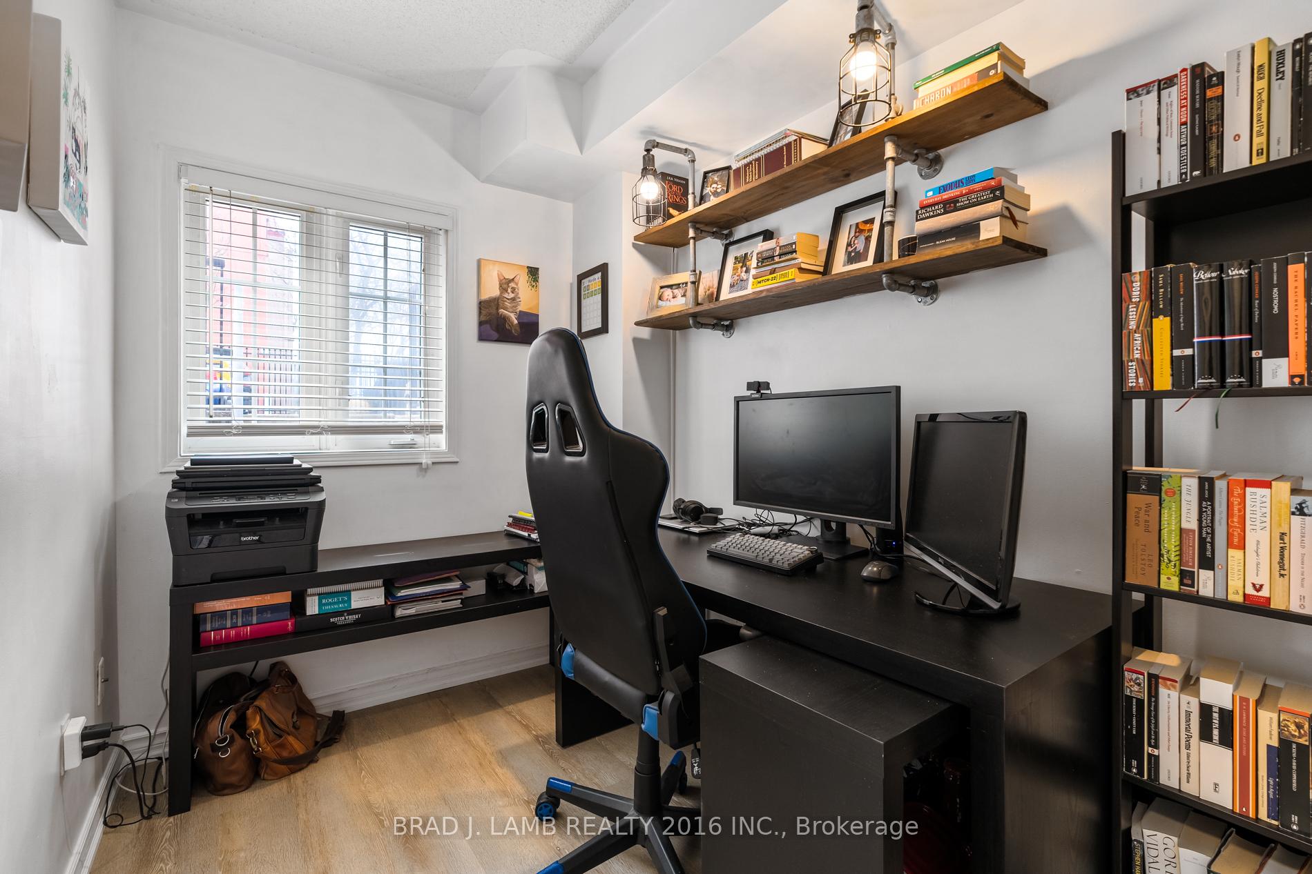 3 Bedrooms Condo at 262 St. Helens, Toronto For sale