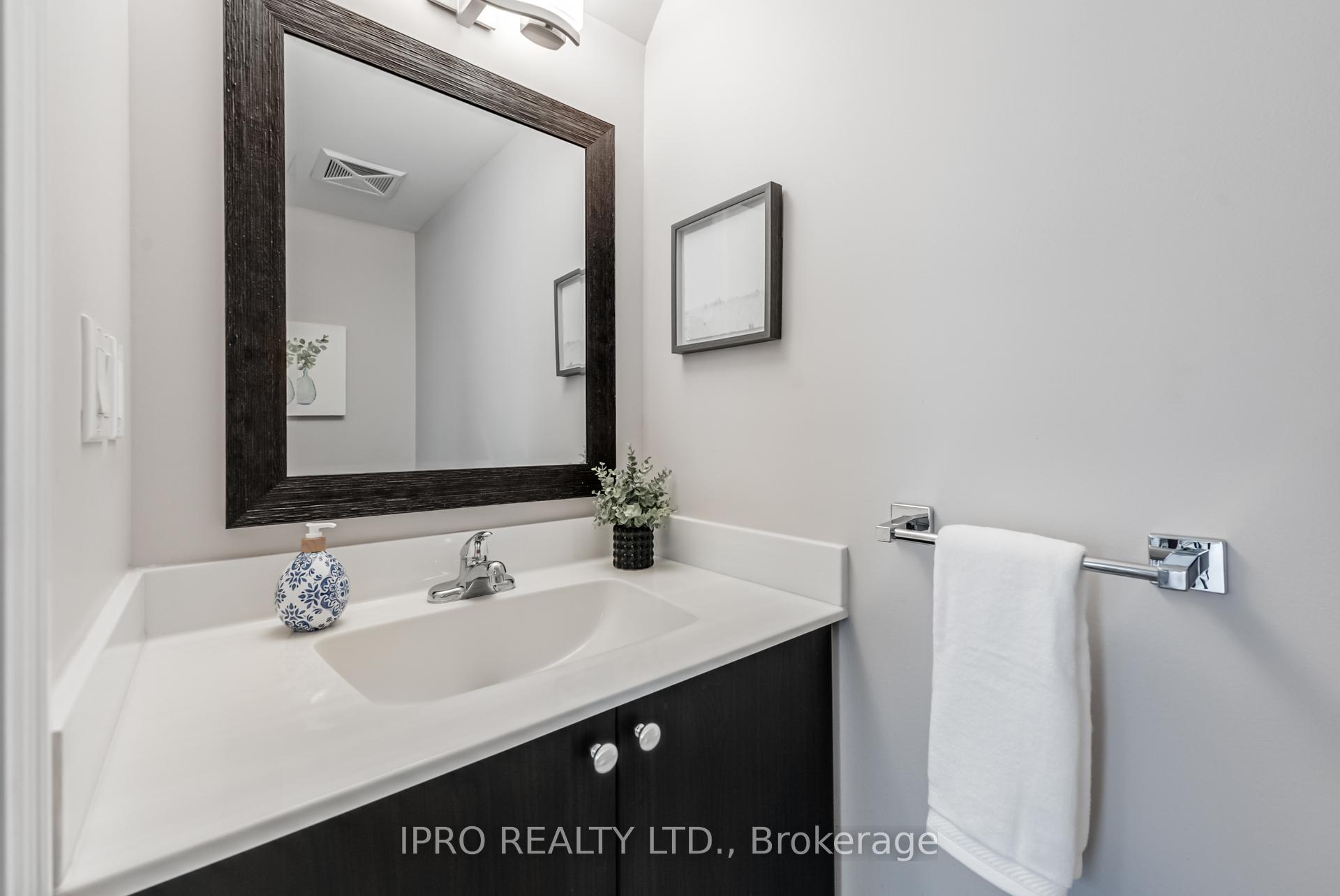 5 Bedrooms Condo at 15 Sousa Mendes, Toronto For sale
