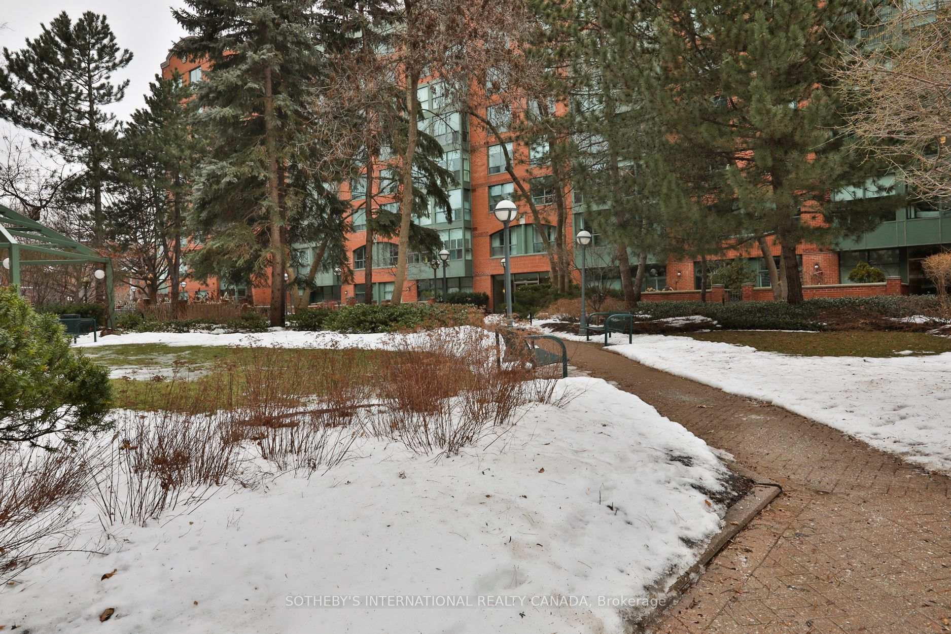 2 Bedrooms Condo at 284 Bloor, Toronto For sale