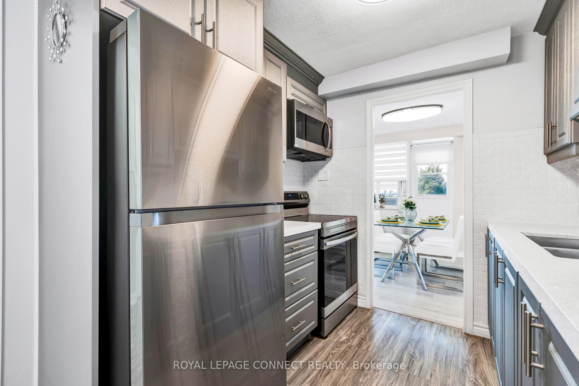 2 Bedrooms Condo at 270 Palmdale,  Toronto For sale