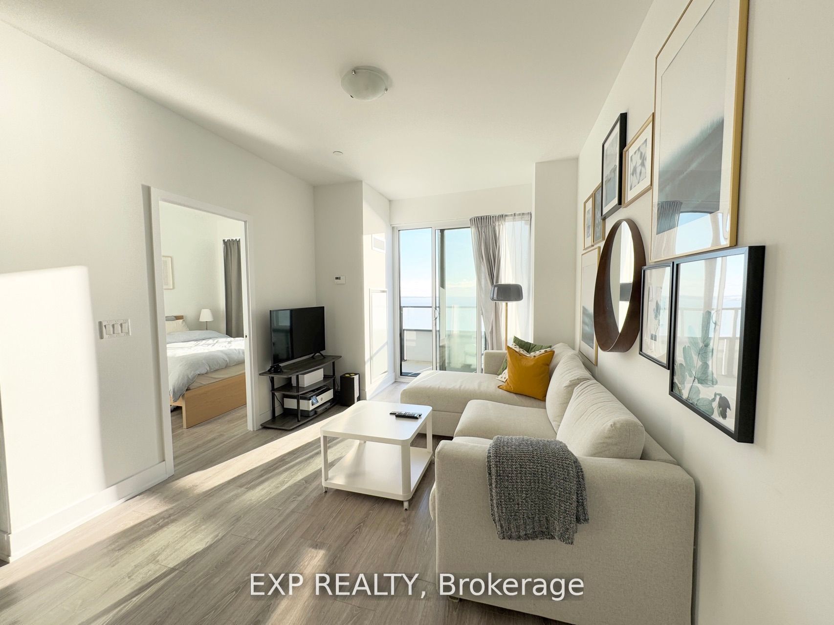 20 Shore Breeze Drive, #2808