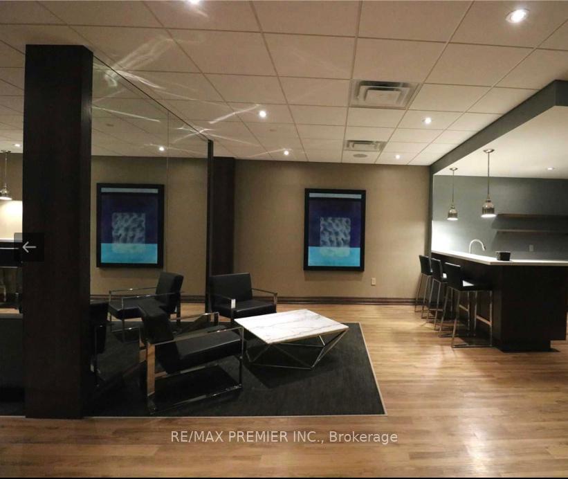 1 Bedroom Condo at 725 King,  Toronto For sale