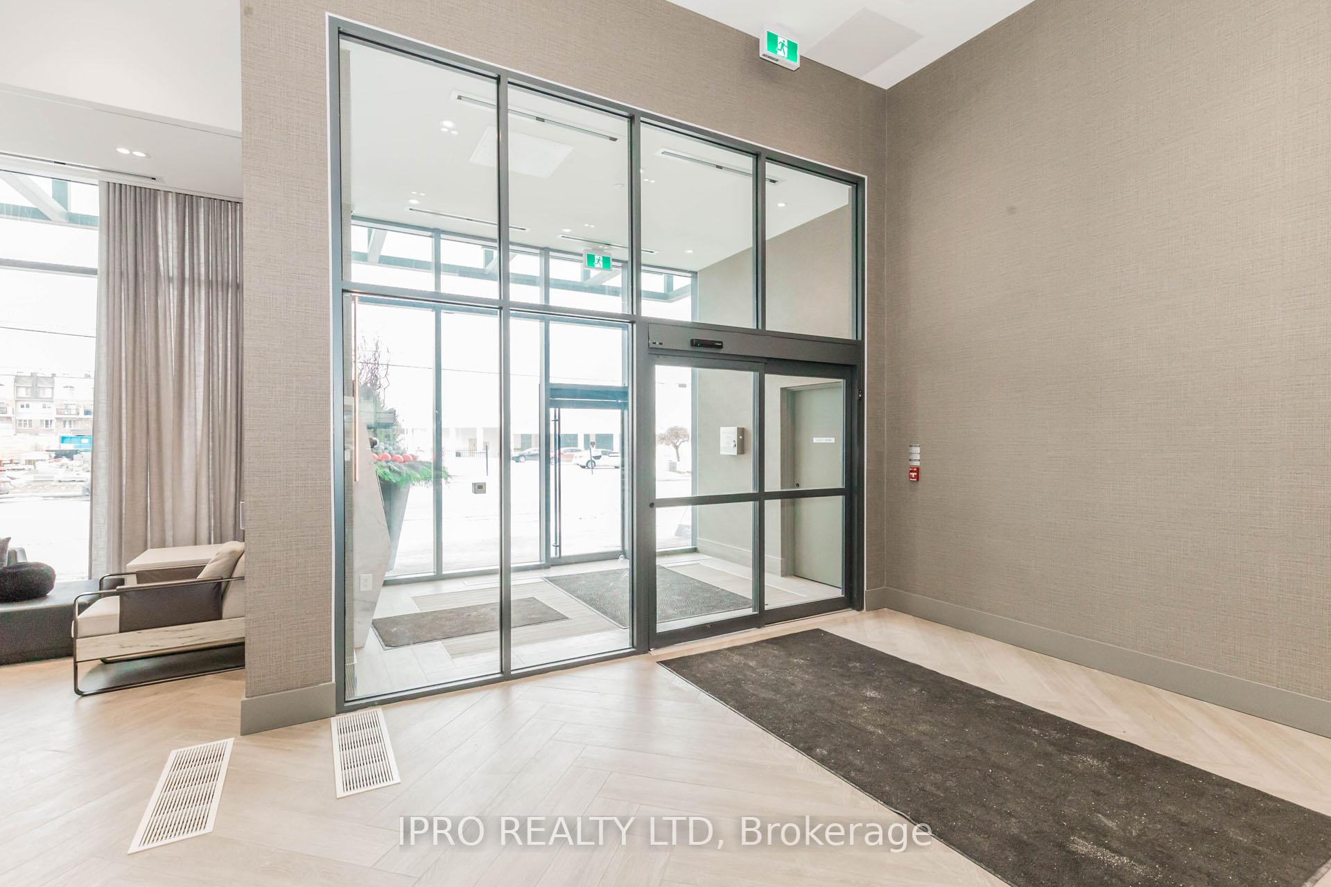 2 Bedrooms Condo at 2450 OLD BRONTE, Oakville For sale