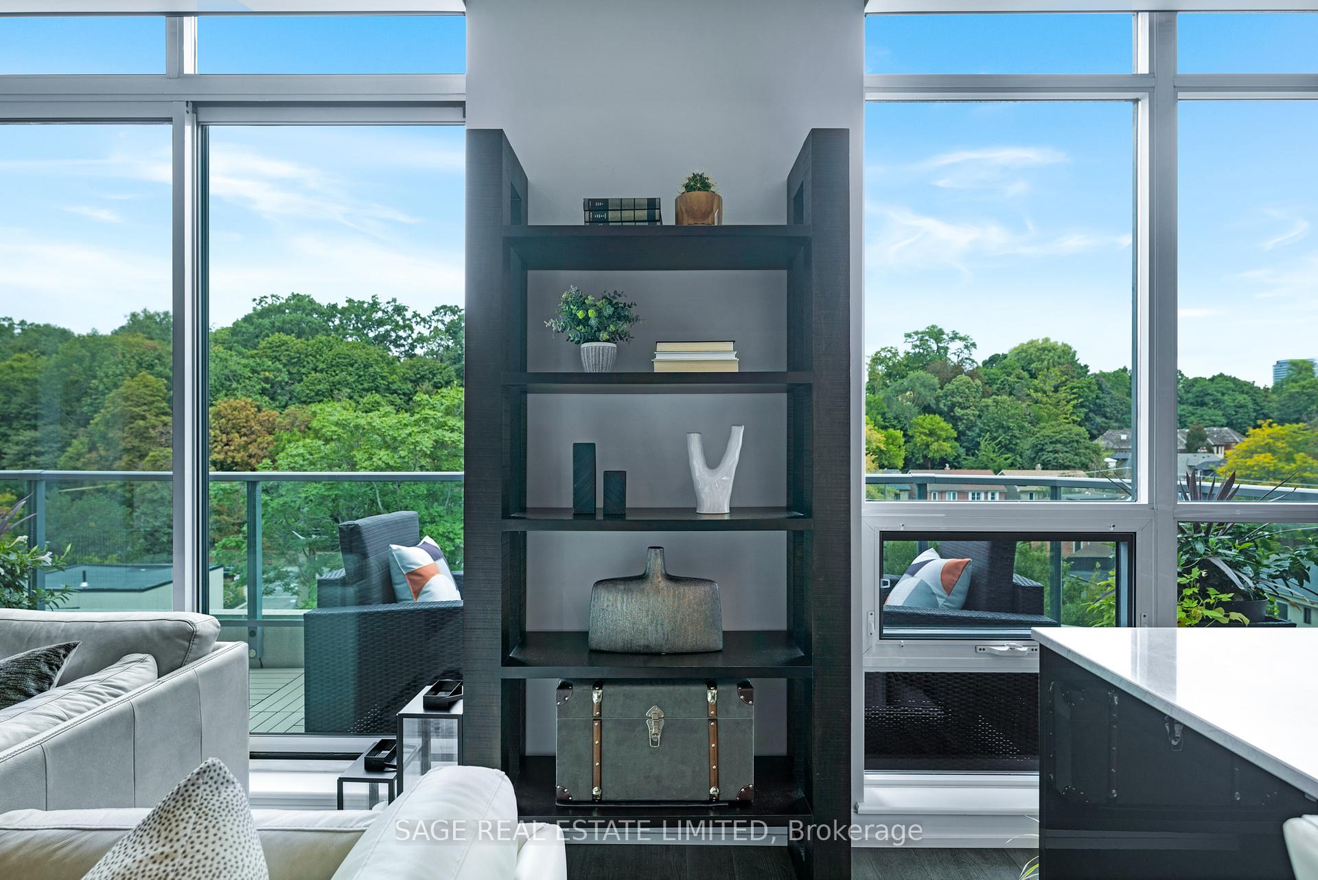 3 Bedrooms Condo at 377 Madison,  Toronto For sale
