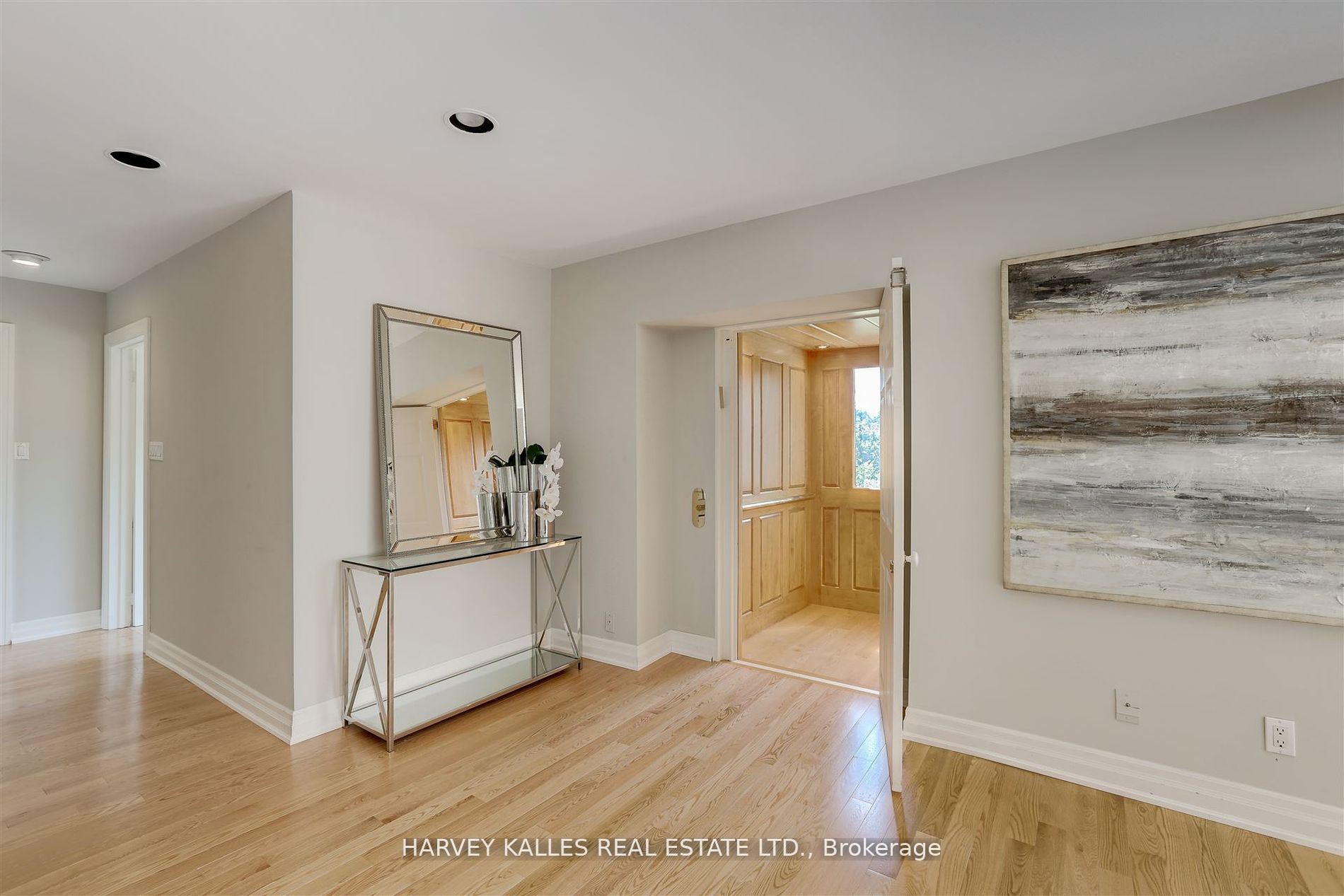 62 Prince Edward Boulevard