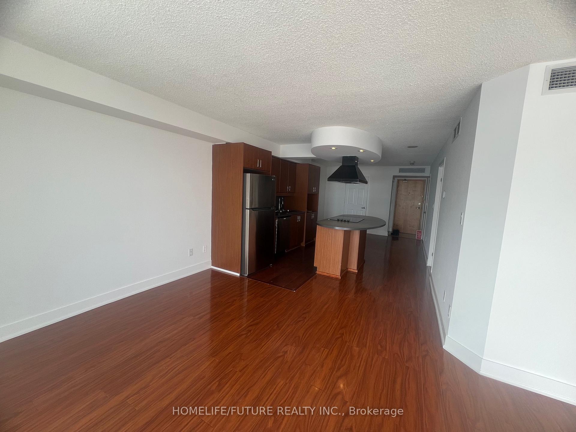 1 Bedroom Condo at 550 Queens,  Toronto For sale
