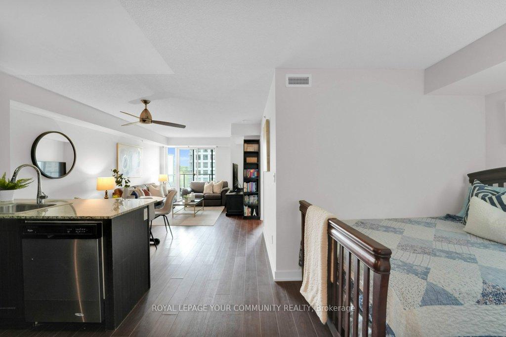 2 Bedrooms Condo at 185 Bonis, Toronto For sale