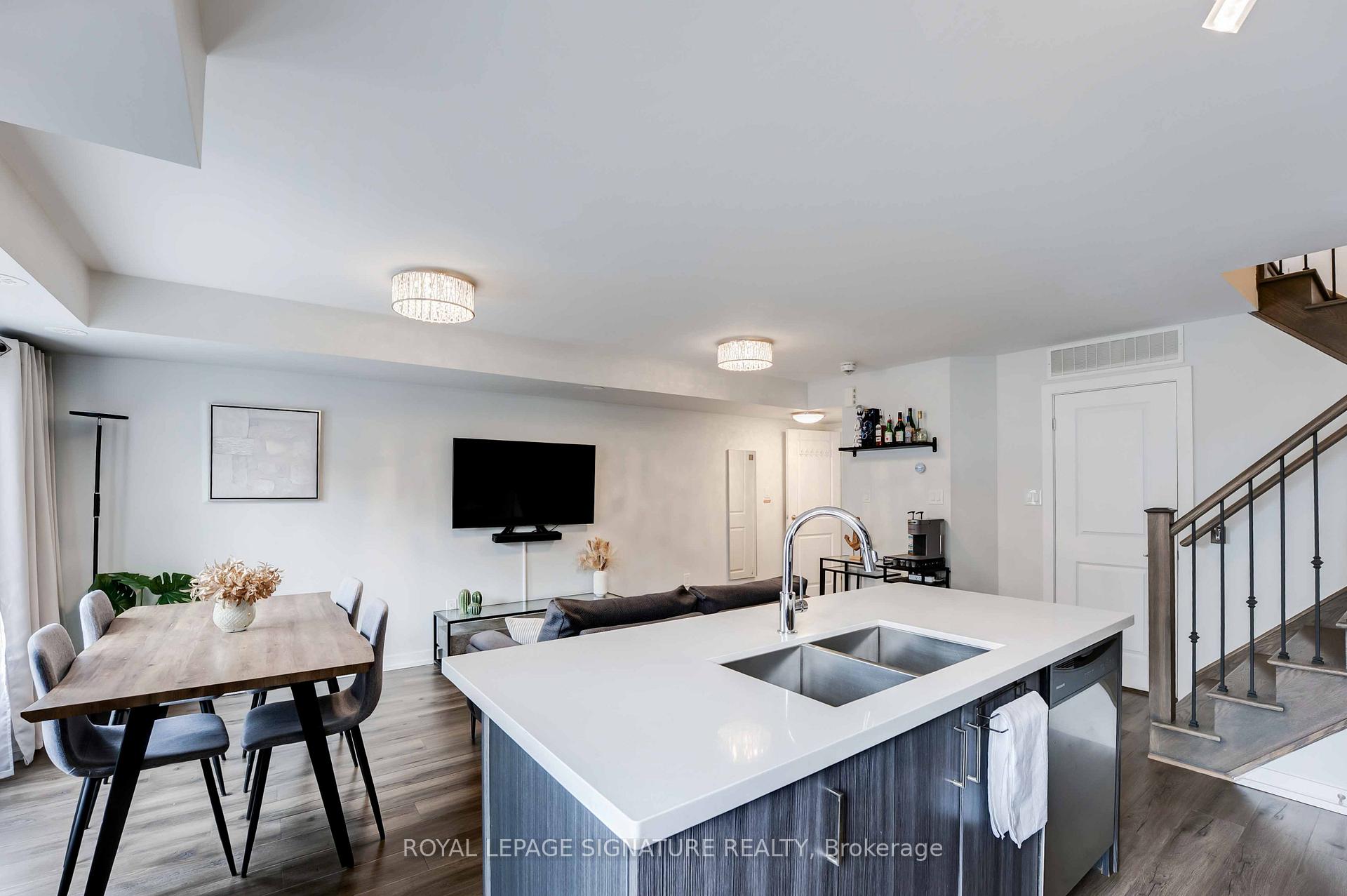 2 Bedrooms Condo at 2315 Sheppard,  Toronto For sale