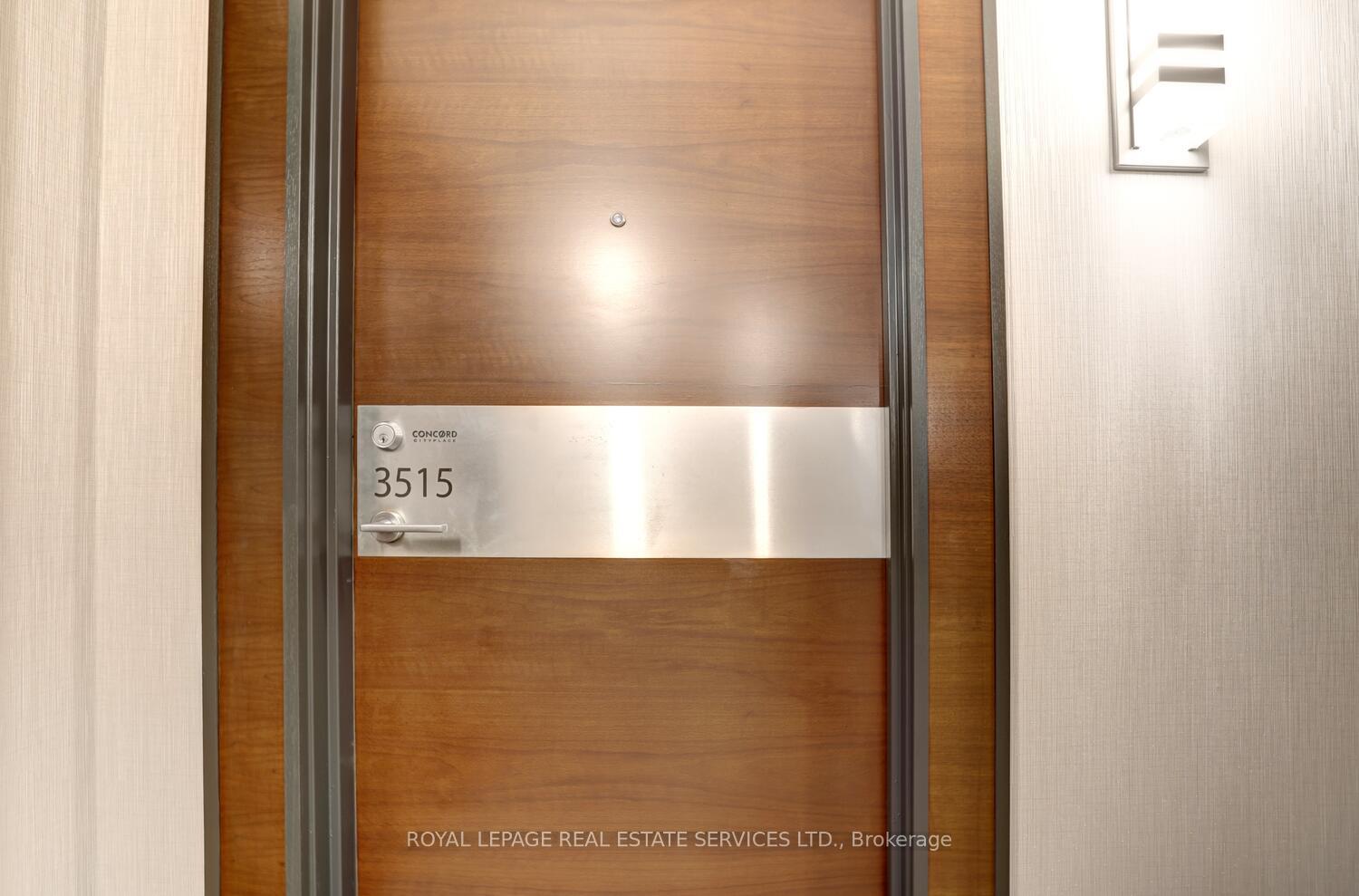 1 Bedroom Condo at 15 Iceboat,  Toronto For sale