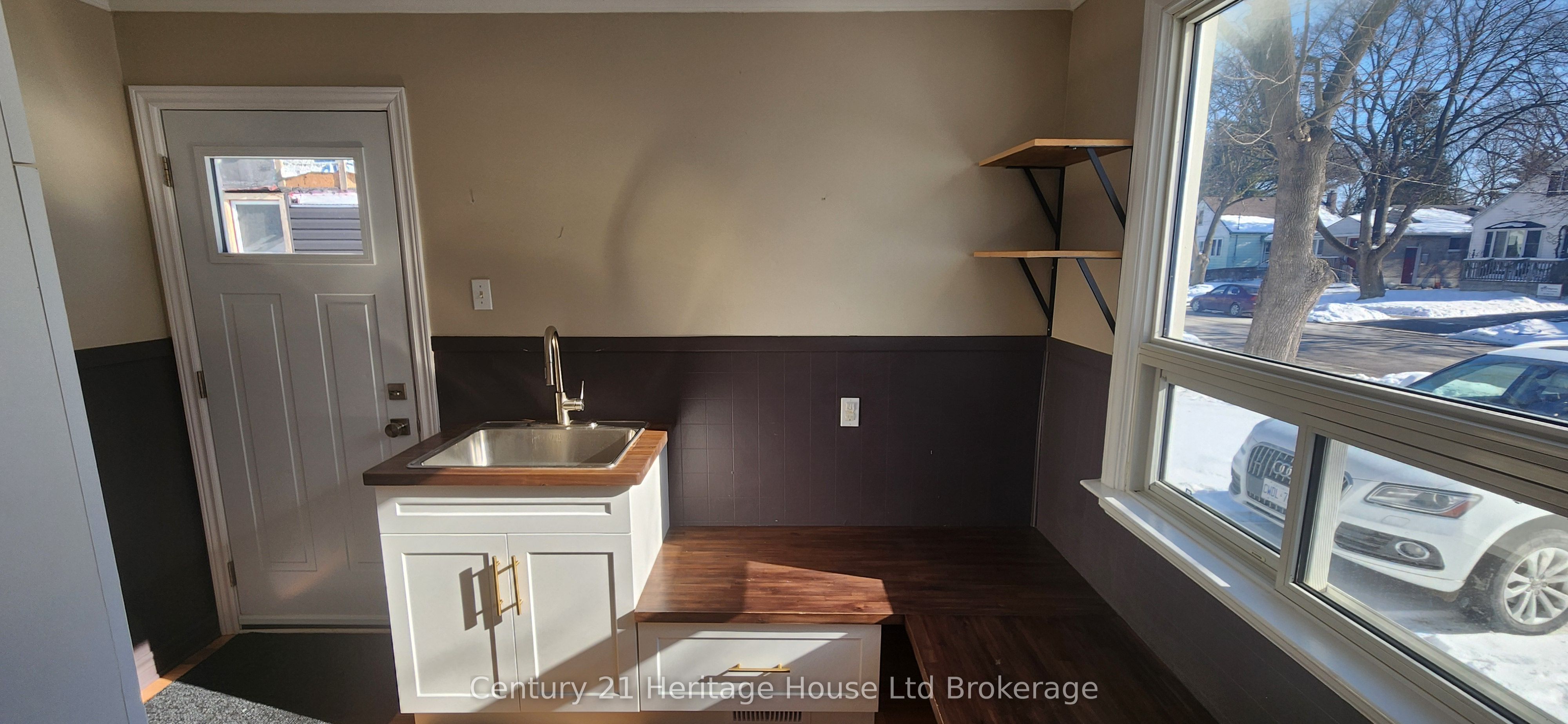 474 Salisbury Street, London, ON N5Y 3B5