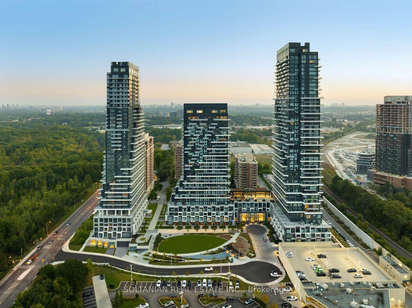 3 Bedrooms Condo at 10 Inn On the Park, Toronto For sale