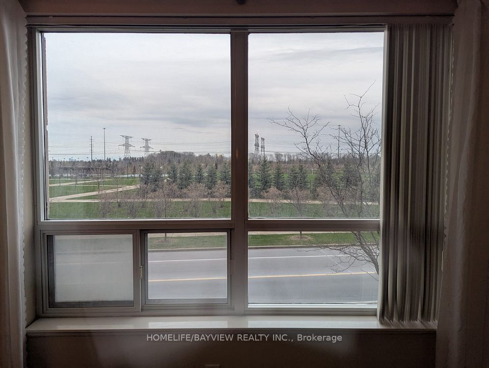 CLEAR VIEW OF PARK