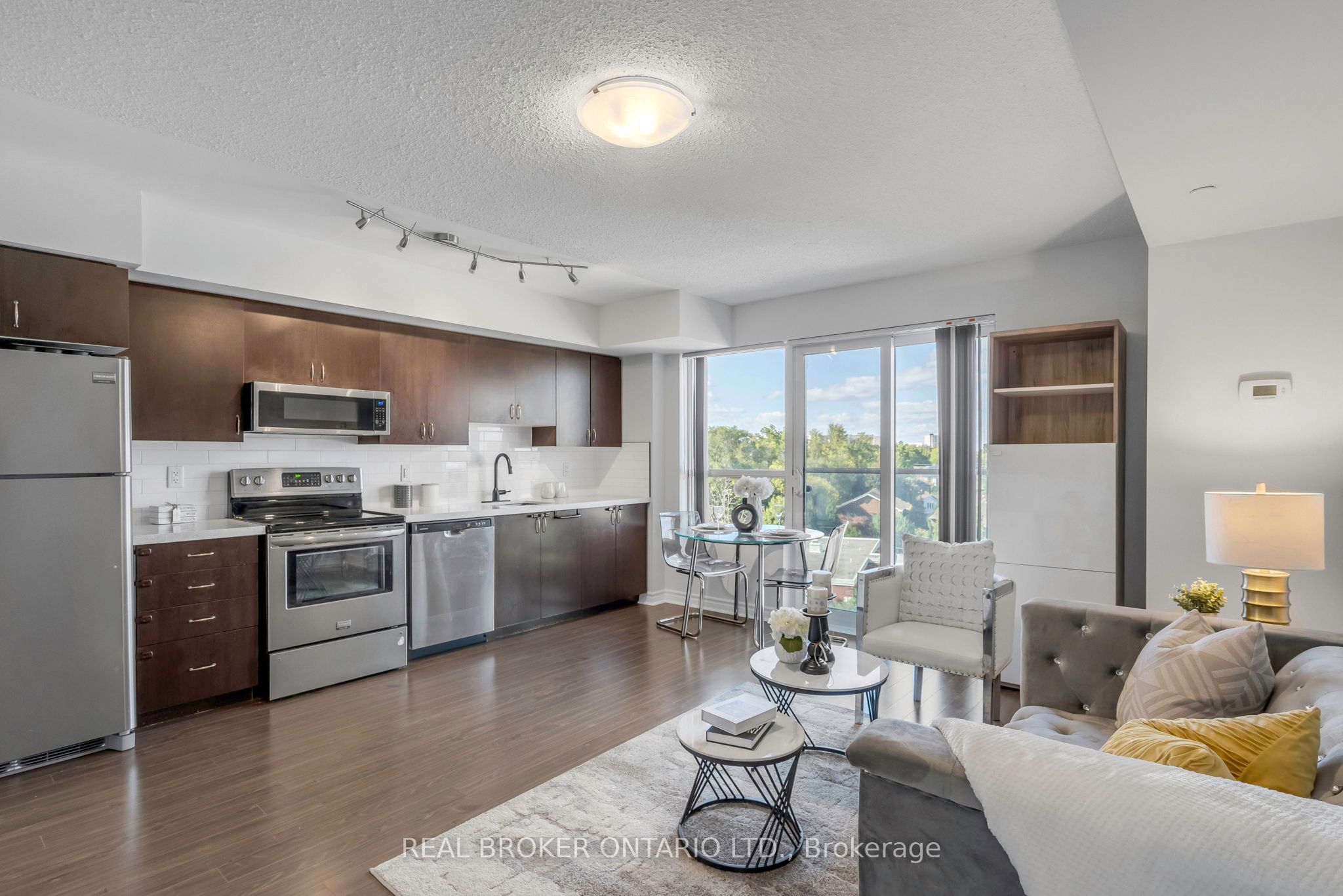 #604 - 35 Saranac Boulevard, Toronto, ON M6A 2G4