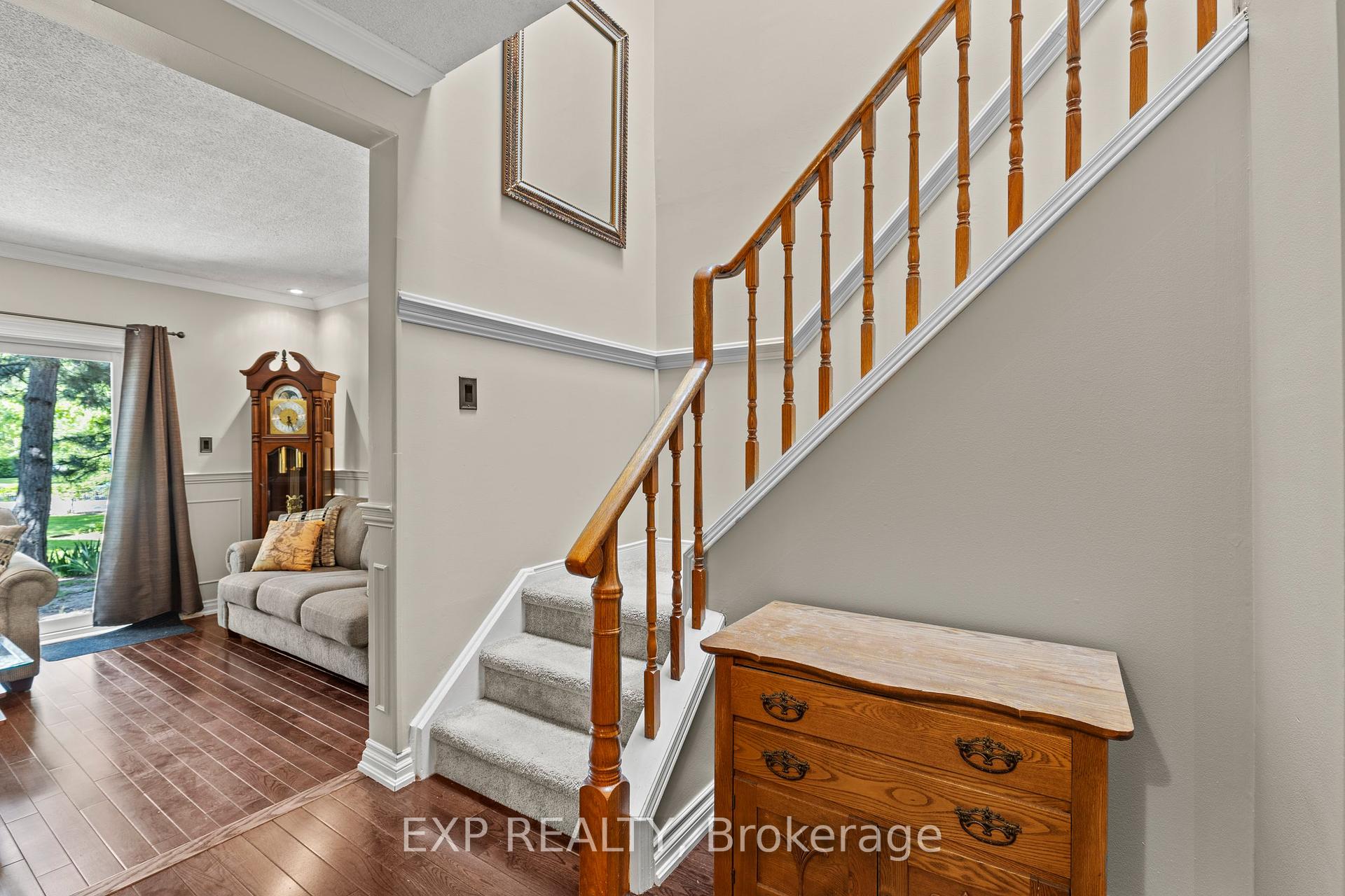 3 Bedrooms Condo at 2205 South Millway, Mississauga For sale