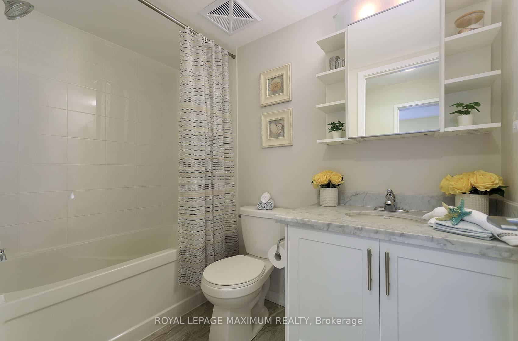 2 Bedrooms Condo at 26 Bruce,  Vaughan For sale