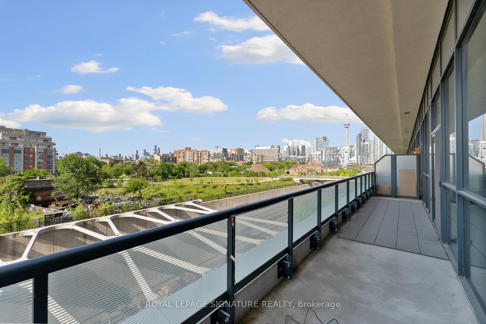 2 Bedrooms Condo at 50 Ordnance, Toronto For sale