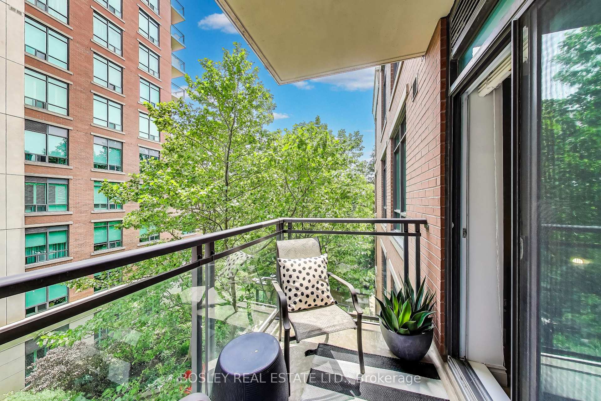 1 Bedroom Condo at 319 Merton, Toronto For sale