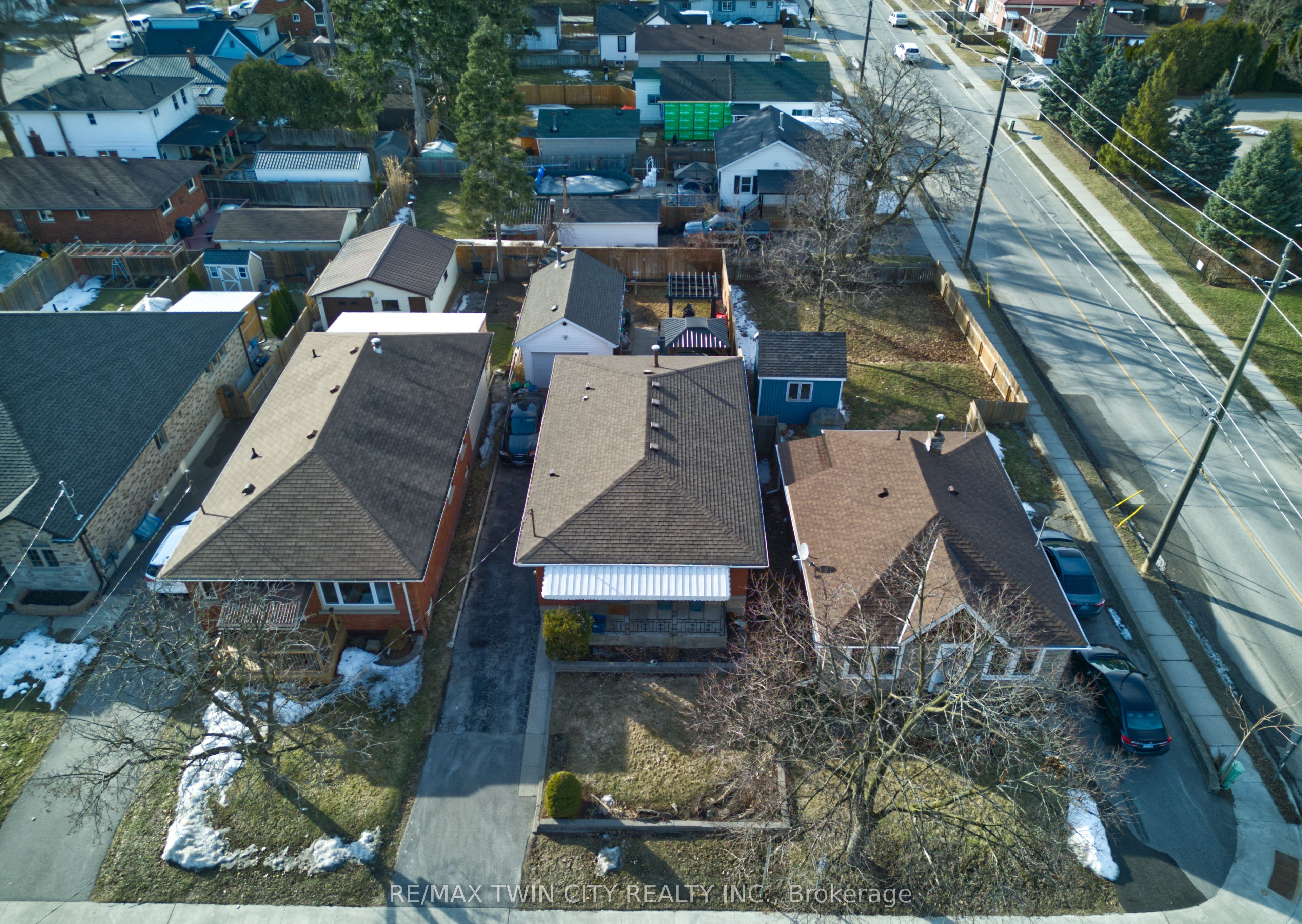 98 Herbert Street, Brantford, ON N3R 4A4