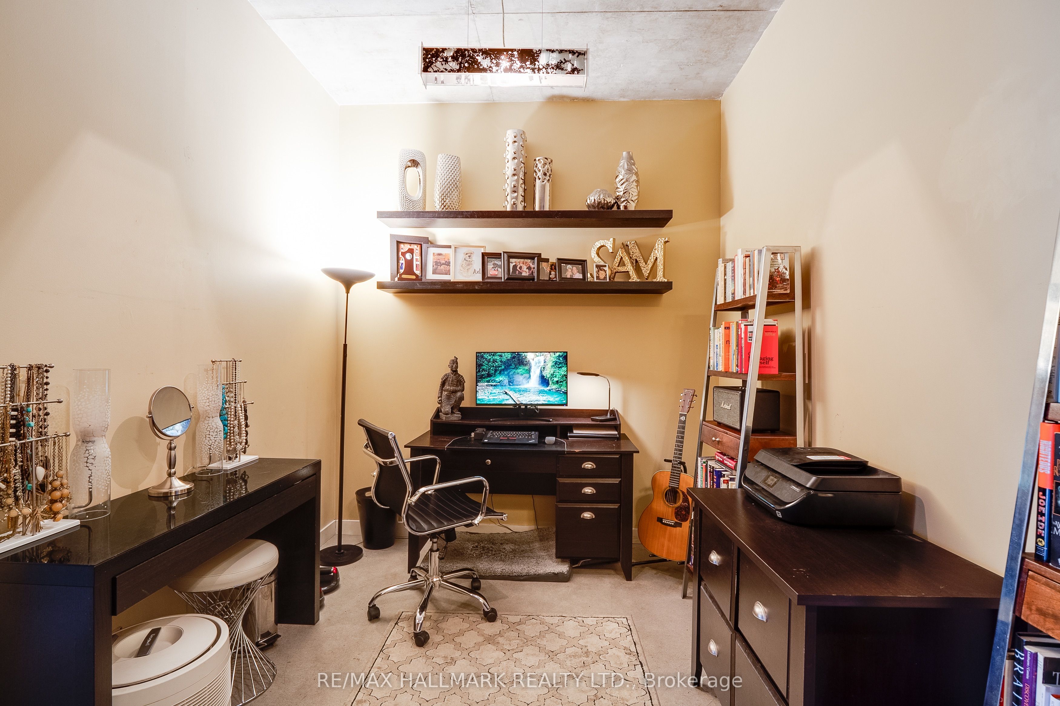 19 Brant Street, #302