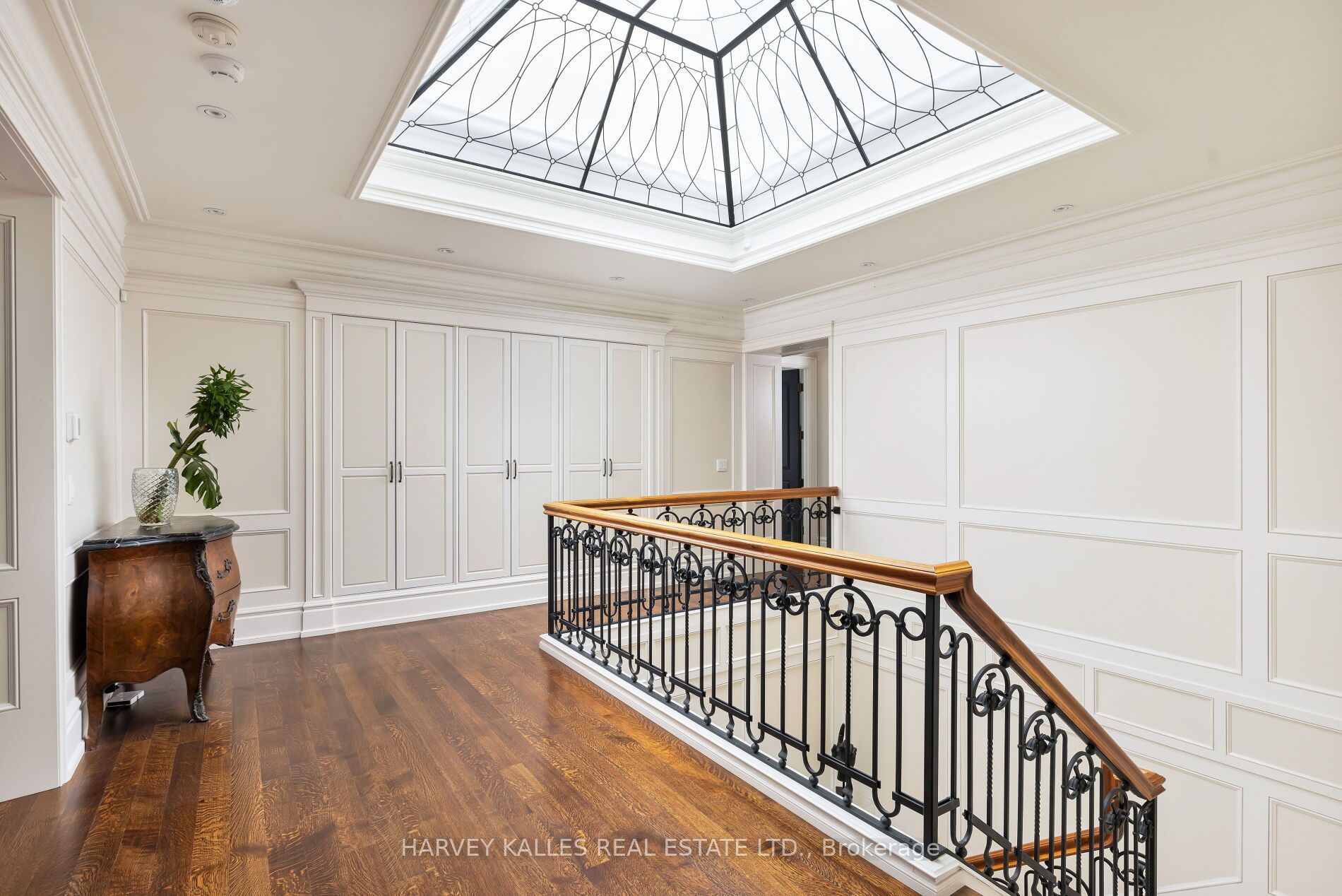 76 Arjay Crescent