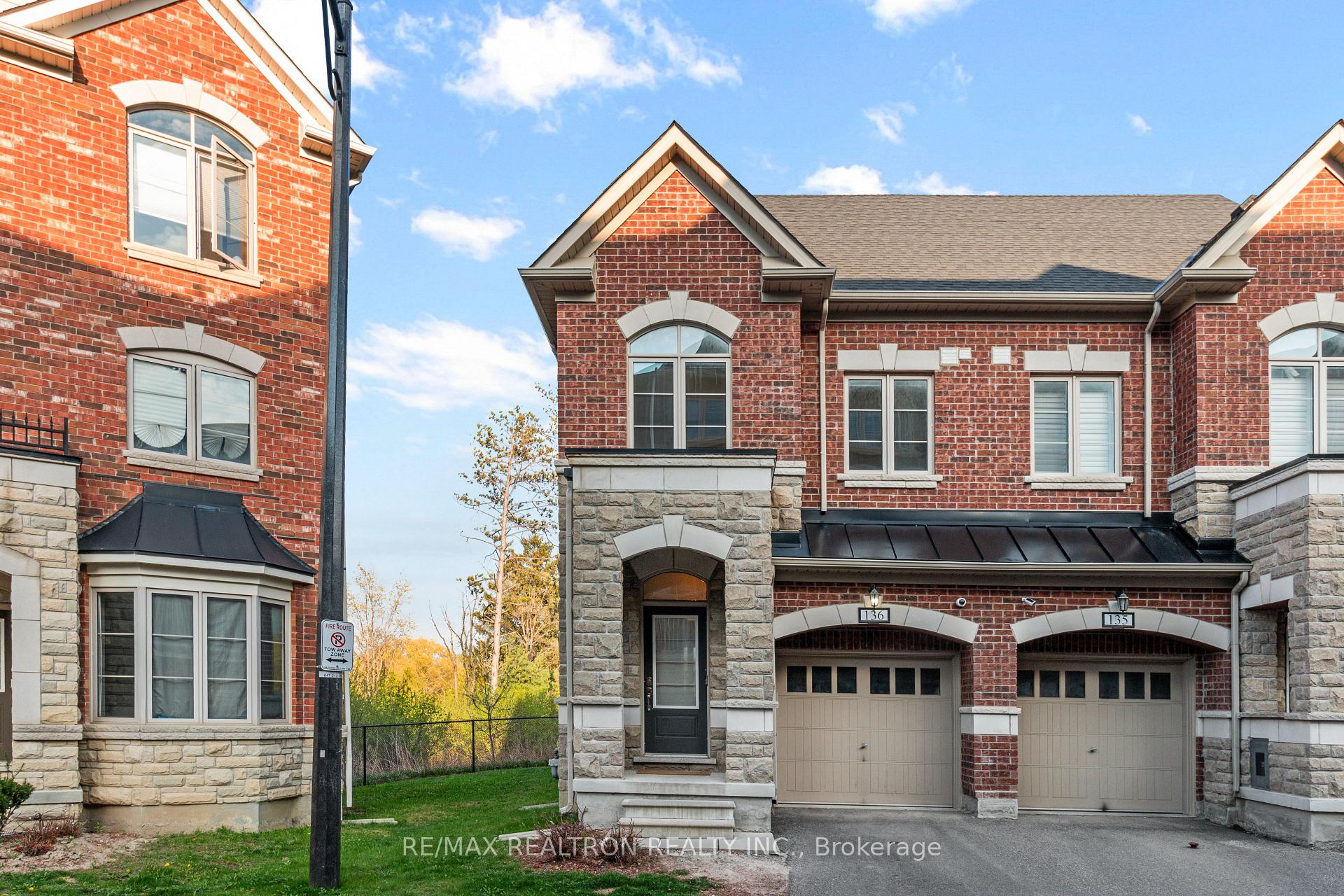 4 Bedrooms Condo at 1331 Major Mackenzie, Vaughan For sale