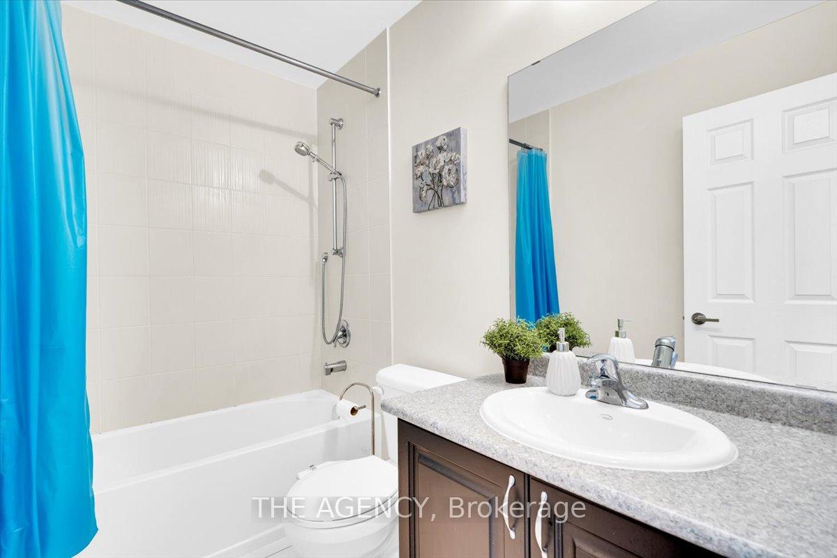 2 Bedrooms Condo at 7 Forbes, Toronto For sale