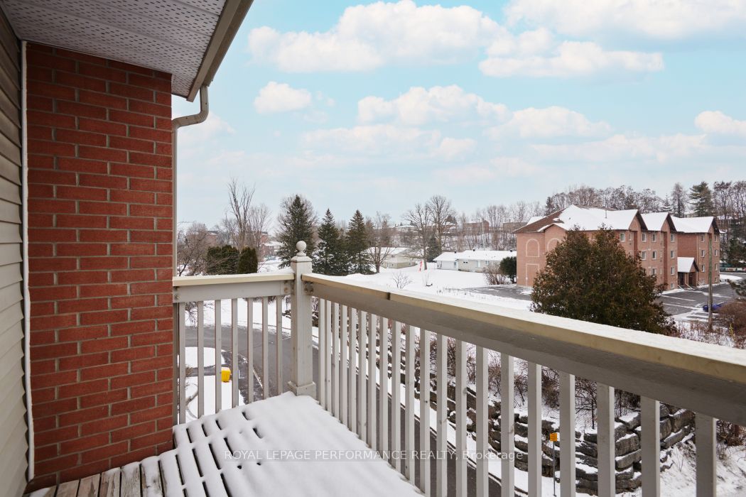 345 CENTRUM Boulevard W, #403