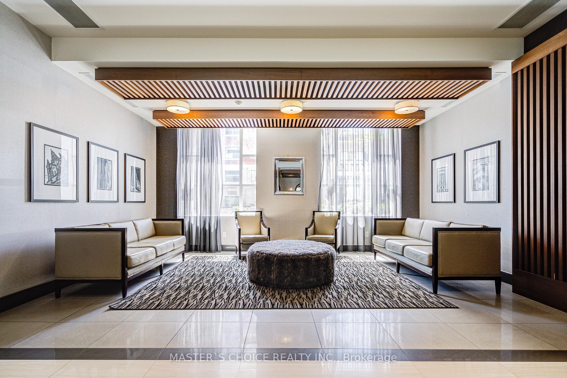 2 Bedrooms Condo at 150 Main, Hamilton For sale