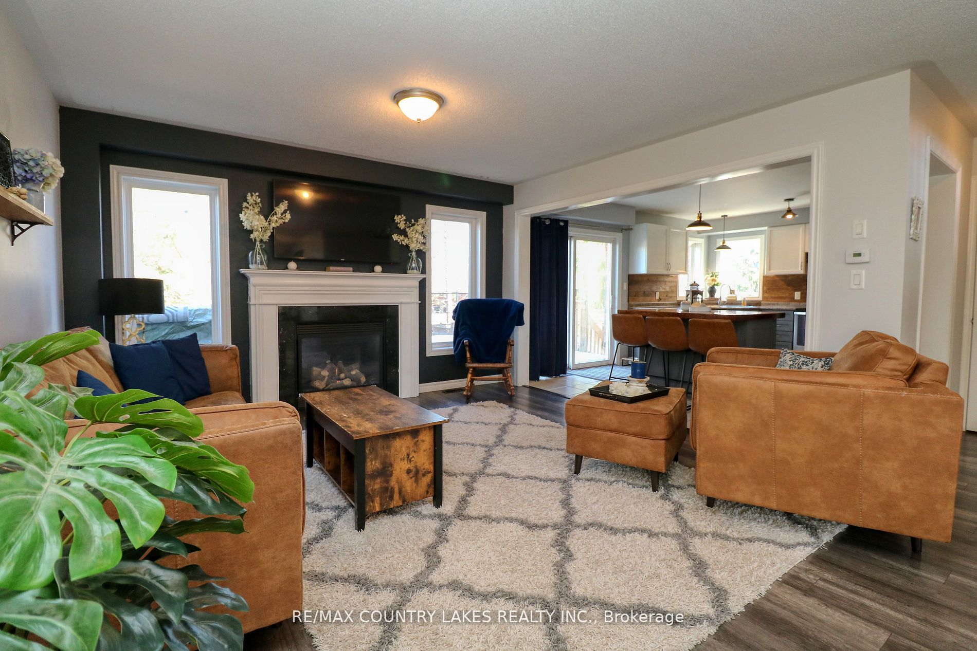 8 Fallingbrook Crescent
