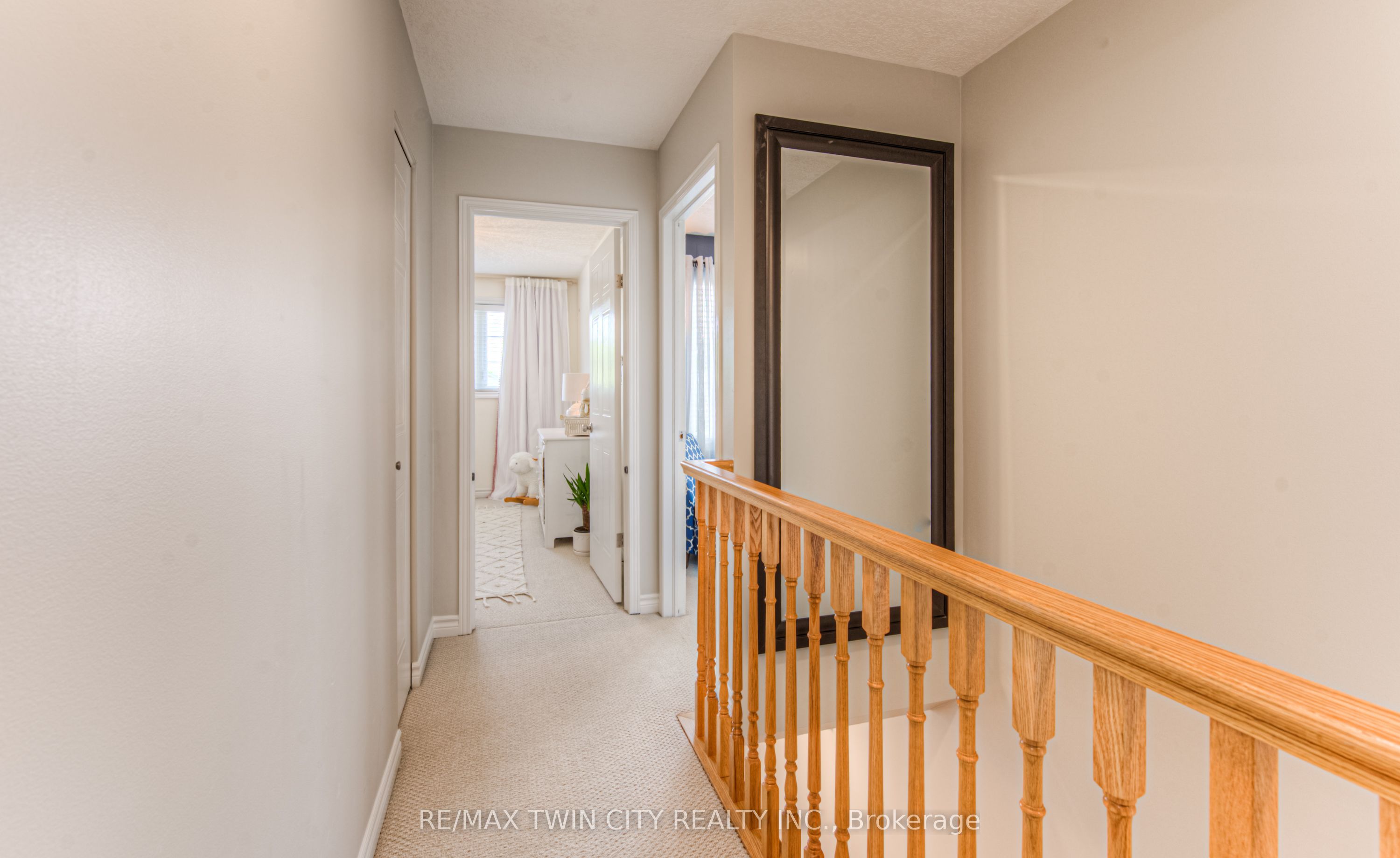 381 University Downs Crescent