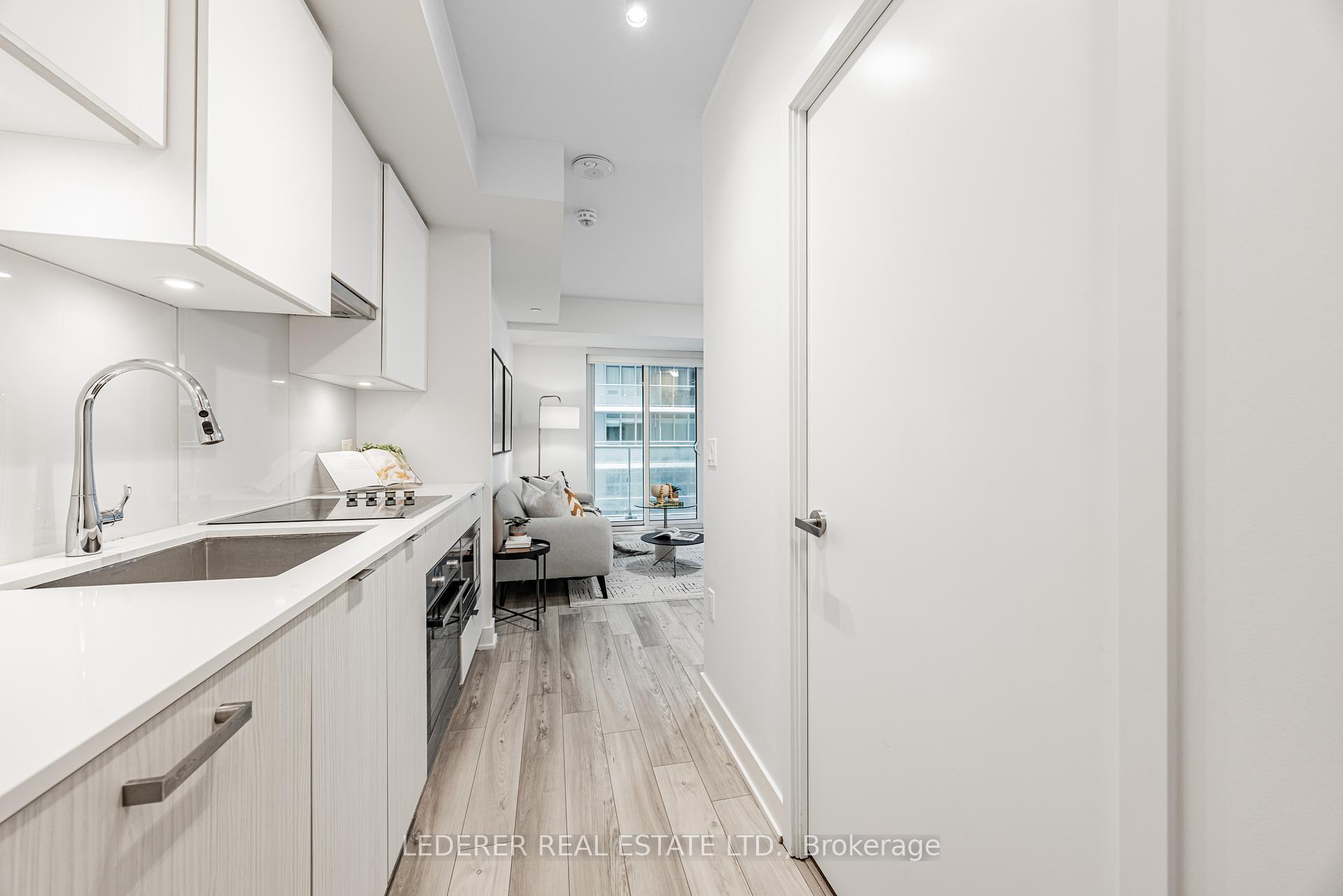 2 Bedrooms Condo at 195 Redpath, Toronto For sale