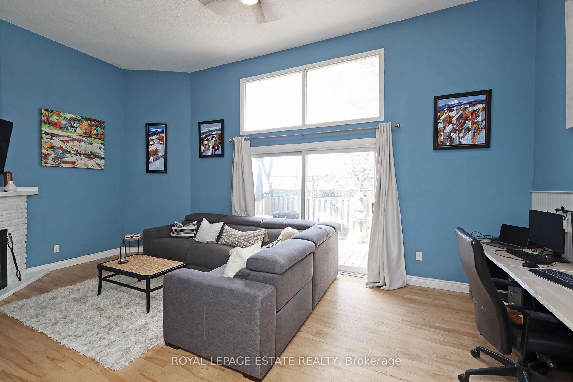4 Bedrooms Condo at 3100 Kingston, Toronto For sale