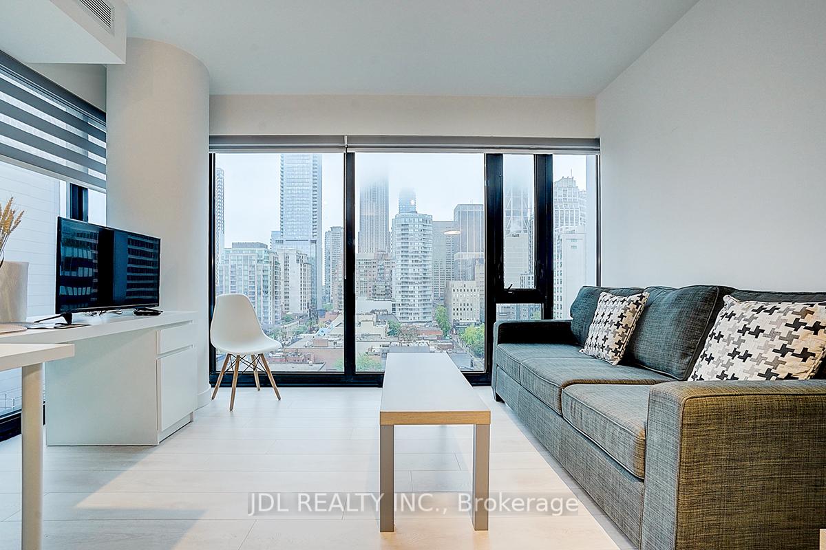 1 Bedroom Condo at 188 Cumberland, Toronto For sale