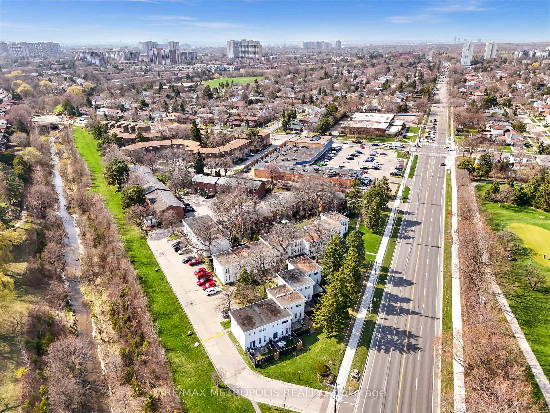 4 Bedrooms Condo at 2550 Birchmount, Toronto For sale