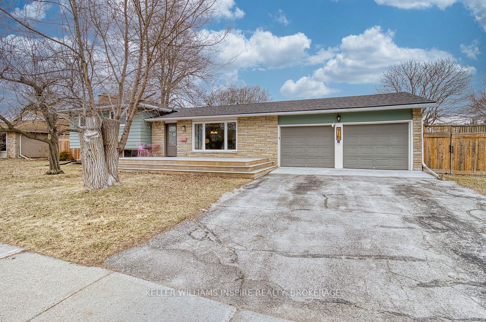 910 Auden Park