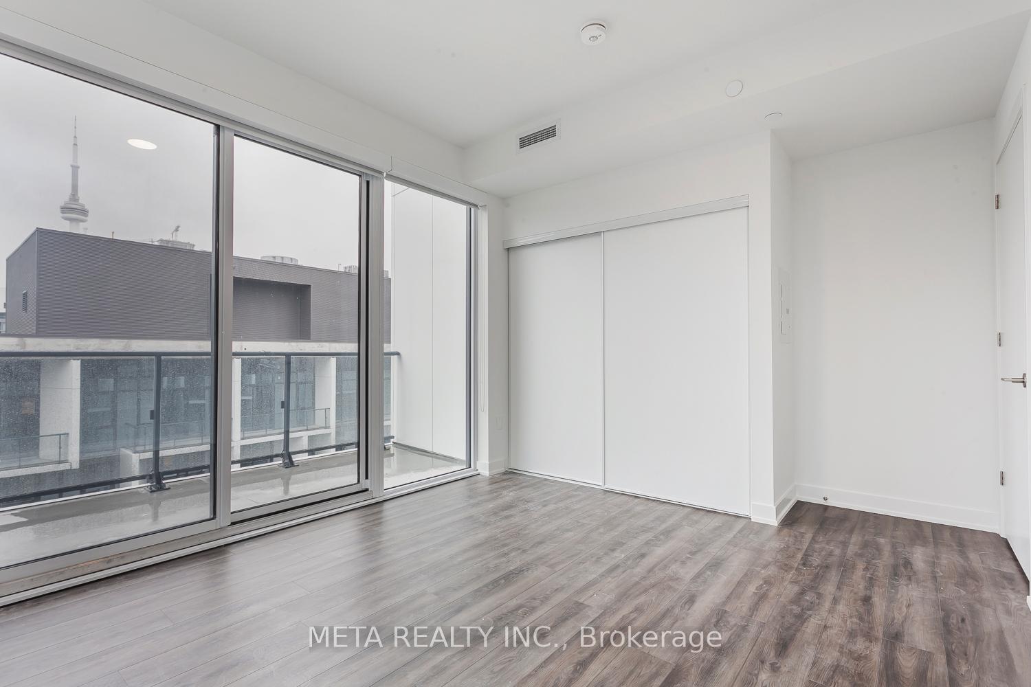 2 Bedrooms Condo at 9 Tecumseth, Toronto For sale