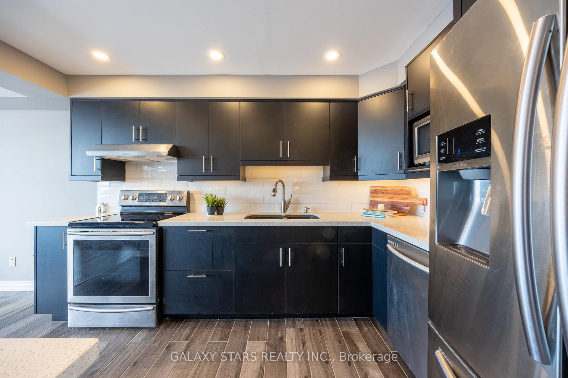 2 Bedrooms Condo at 4725 Sheppard,  Toronto For sale
