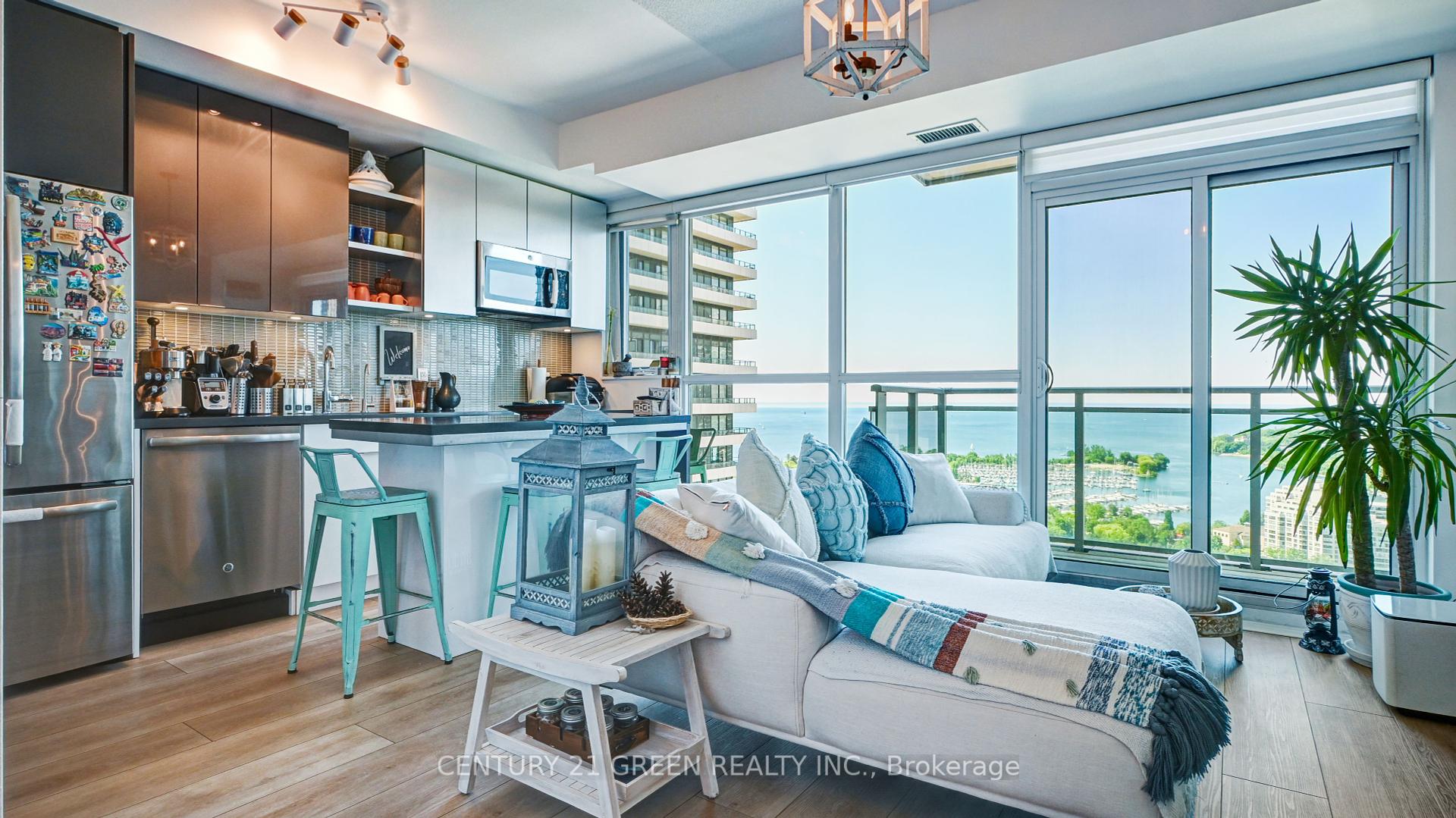 2 Bedrooms Condo at 33 Shore Breeze, Toronto For sale