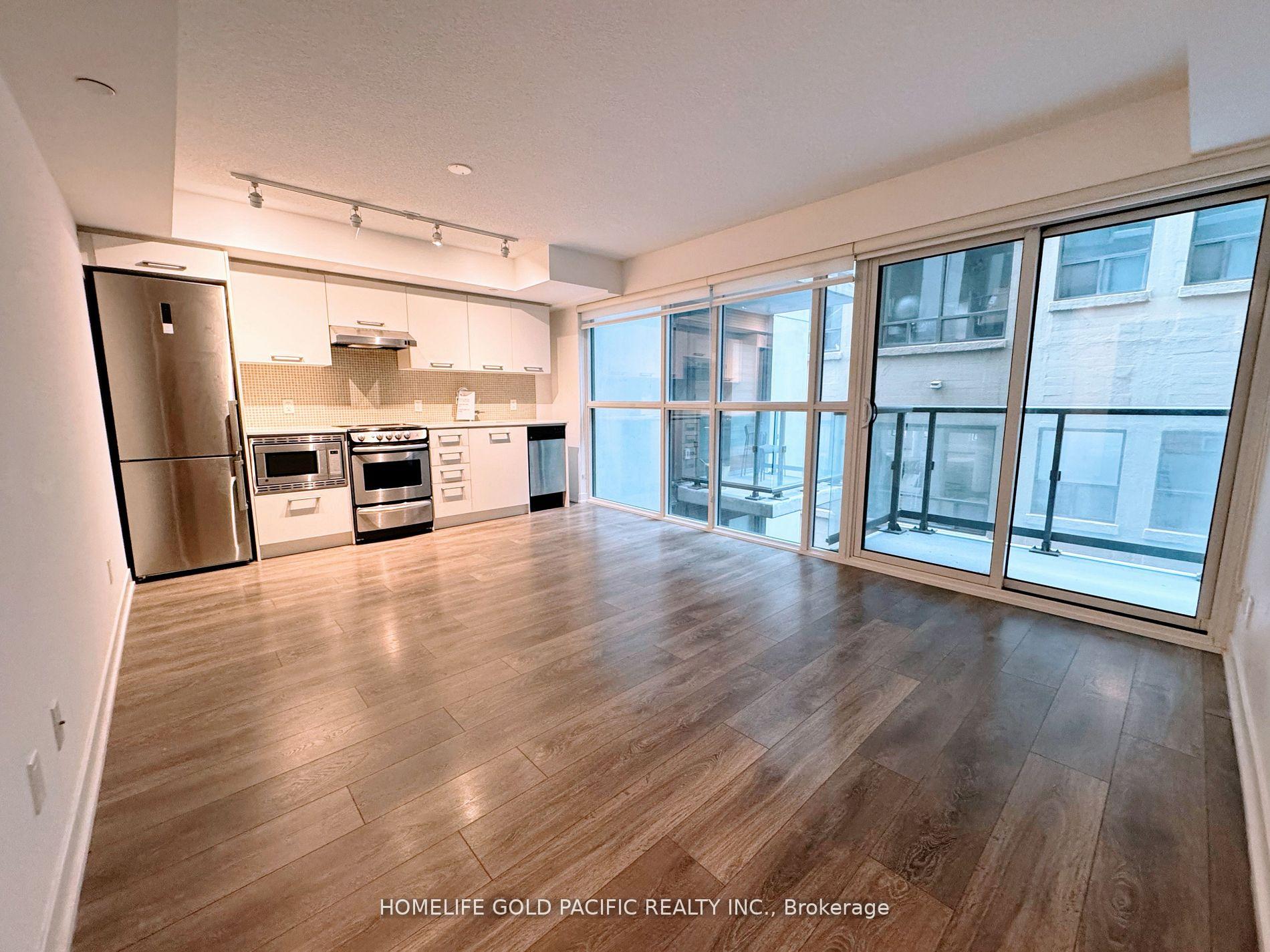 2 Bedrooms Condo at 87 Peter, Toronto For sale