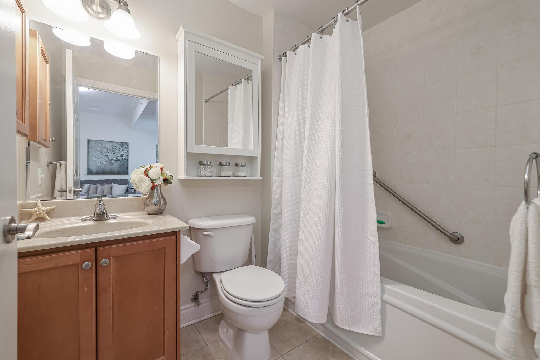 12 Rean Drive 811