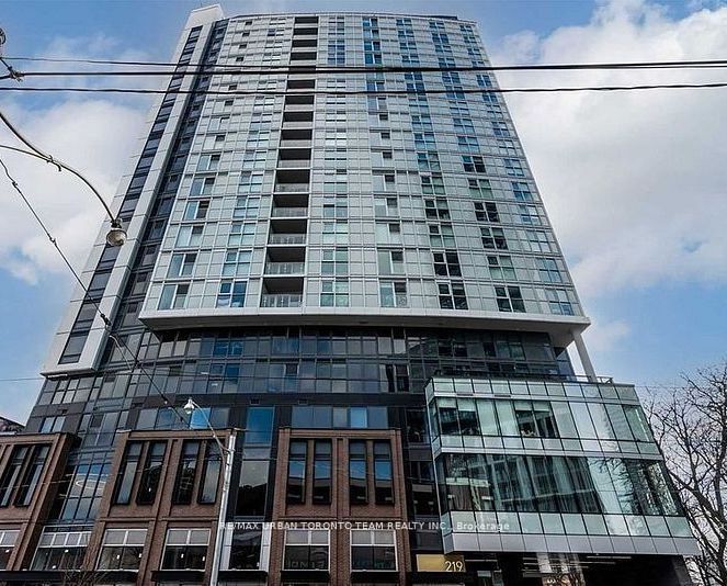 219 Dundas
