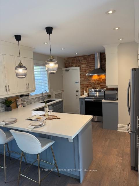 2 Bedrooms Condo at 93 Douglas, Toronto For sale