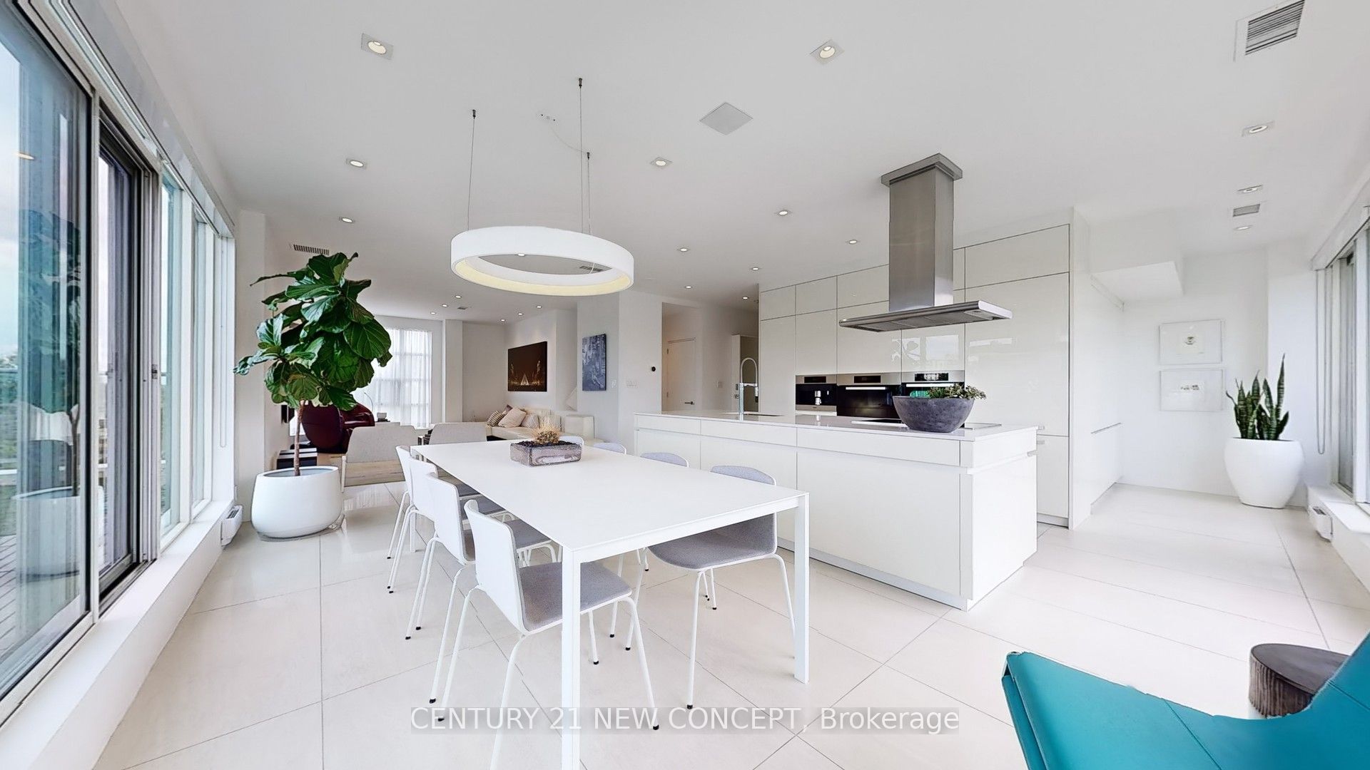 1 Watergarden Way N, #501
