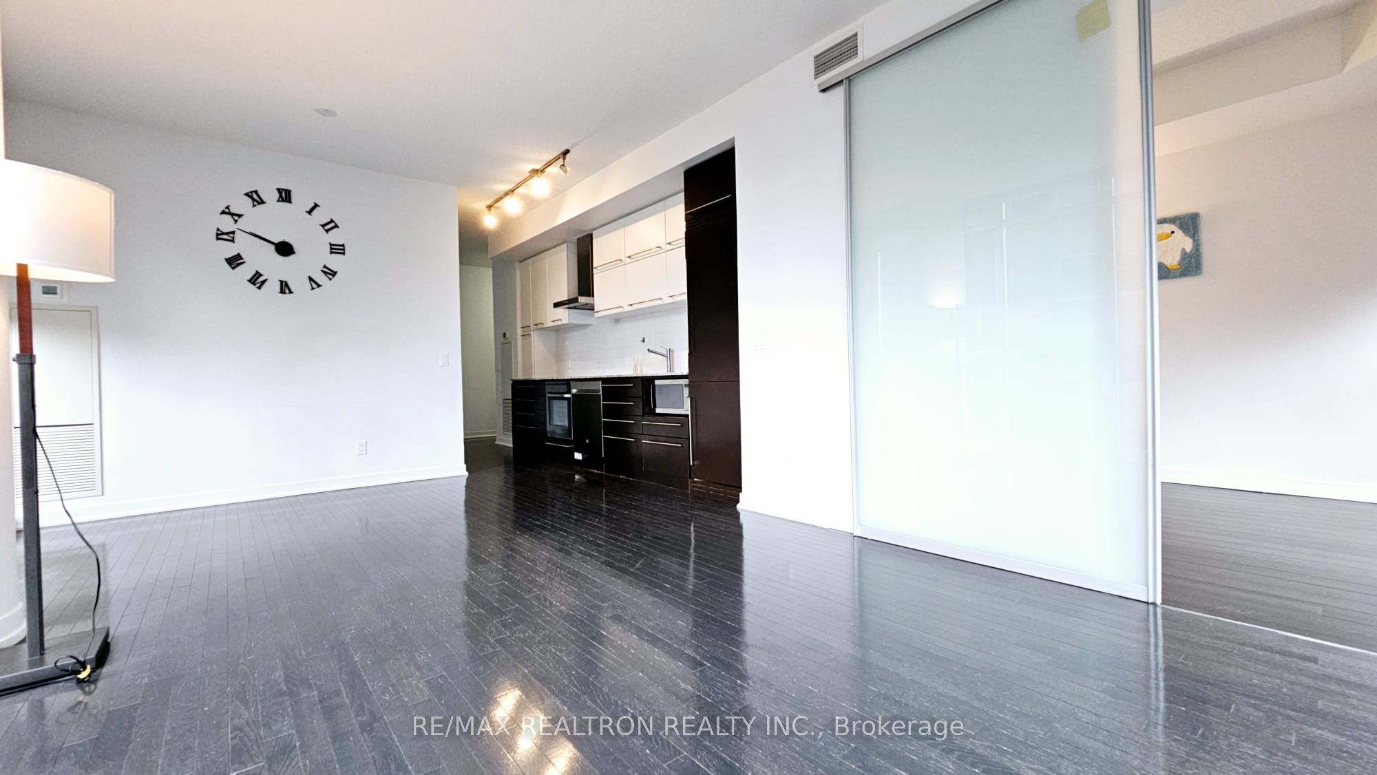 770 Bay Street, #712